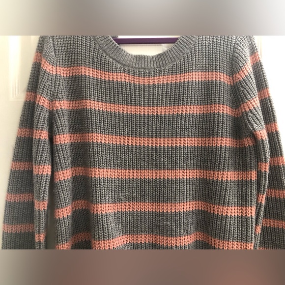 JACK BY BB DAKOTA Velma Split Back Pullover - Picture 2 of 5